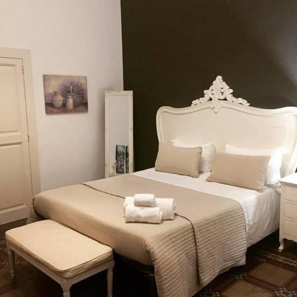 Casa Blanca Bed & Breakfast เรจโจ ดี คาลาเบีย ภายนอก รูปภาพ