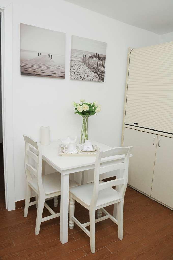 Casa Blanca Bed & Breakfast เรจโจ ดี คาลาเบีย ห้อง รูปภาพ